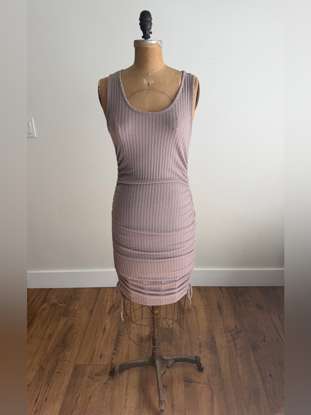 Vintage 90s Ribbed Scoop-Neck side Tie Bodycon Dress in Cocoa
